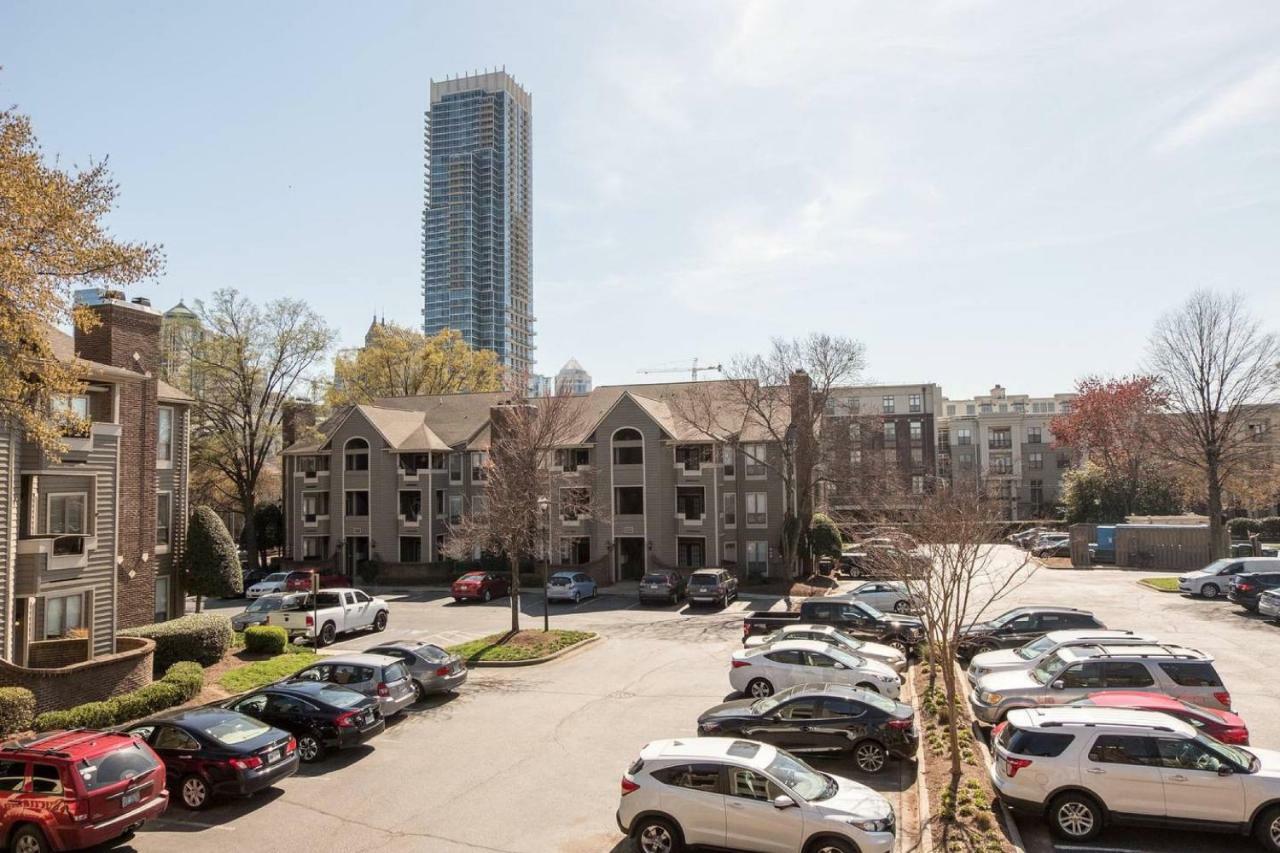 Desirable Uptown 2Br + Balcony - Near Ballpark Apartamento Charlotte Exterior foto